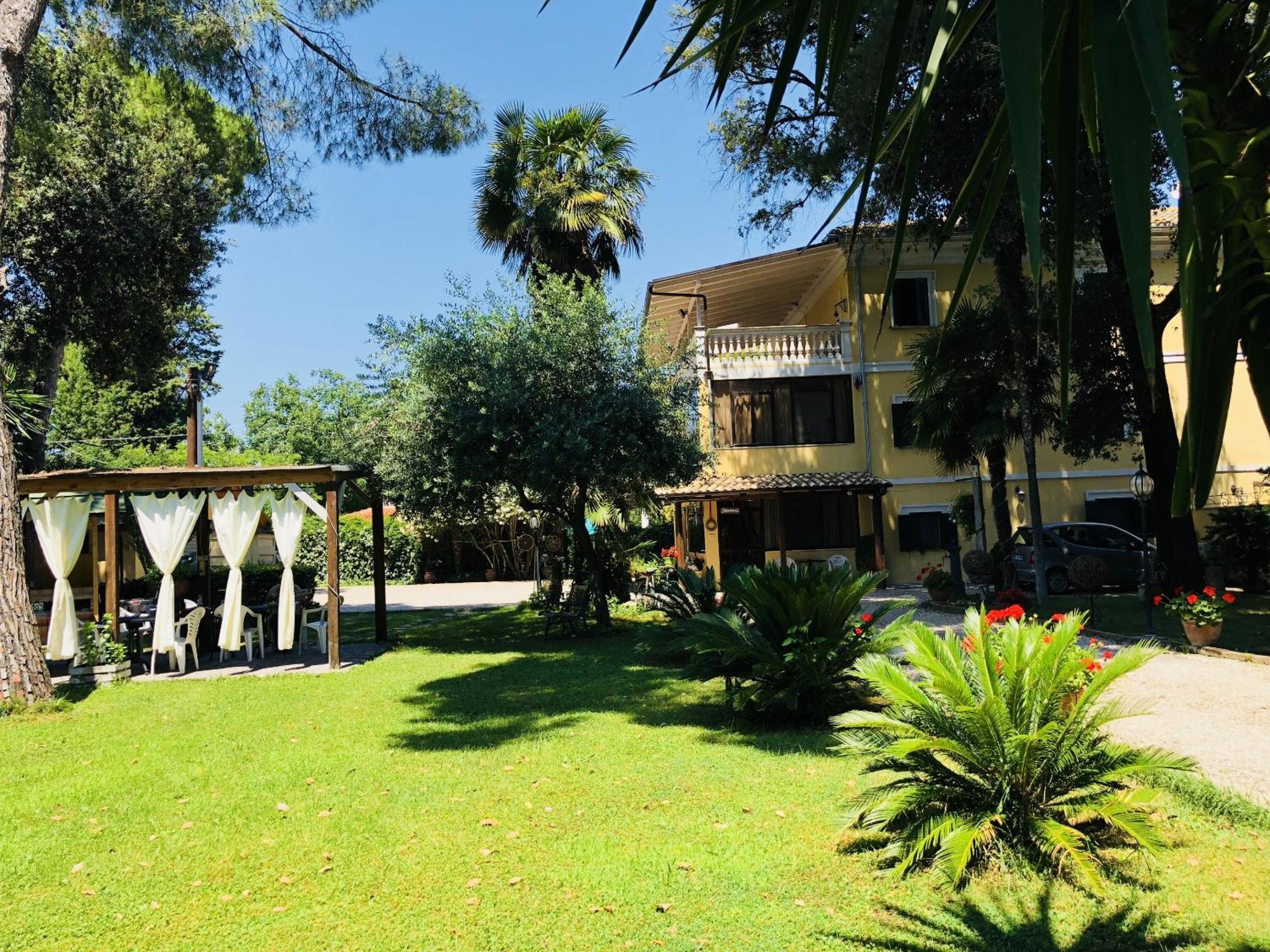 Villa Berghella Montesilvano Exterior photo